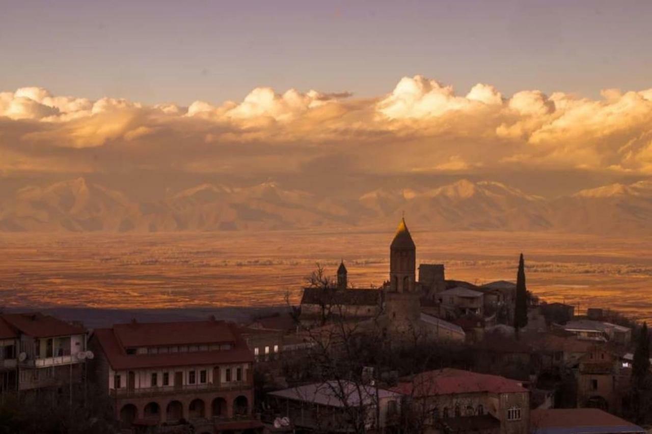 Four Seasons Apartment Sighnaghi Bagian luar foto